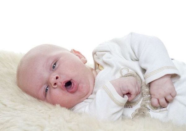 Khó thở từng cơn là dấu hiệu rối loạn nhịp tim ở trẻ