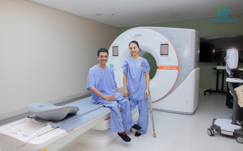 Cặp đôi lính chì trải nghiệm máy CT Photon và gói khám sức khoẻ