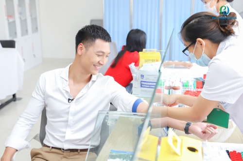 Diễn viên Mạnh Trường trải nghiệm dịch vụ khám Hay 888 Đăng nhập ngay tại Link Đăng Ký Hay88 Helm Mới Nhất