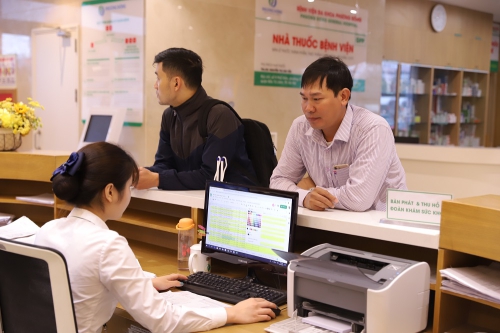 Cán bộ côn ty MEDA đăng ký danh sách khám Hay 888 Đăng nhập ngay