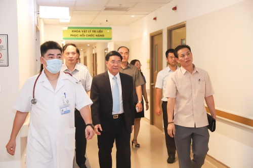 Đại diện hai bên thăm quan Hay88m link không chặn