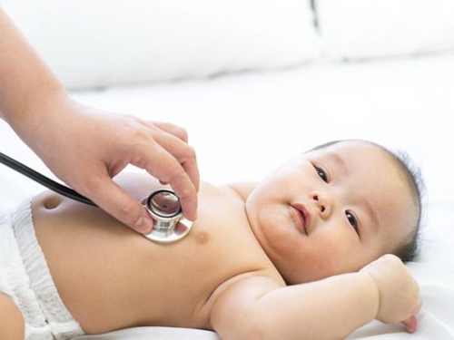 Dấu hiệu mẹ cần khám dinh dưỡng cho bé càng sớm càng tốt