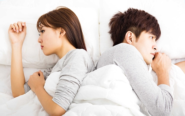Quan hệ bị rát có thể xuất phát từ cả yếu tố tâm lý và bệnh lý